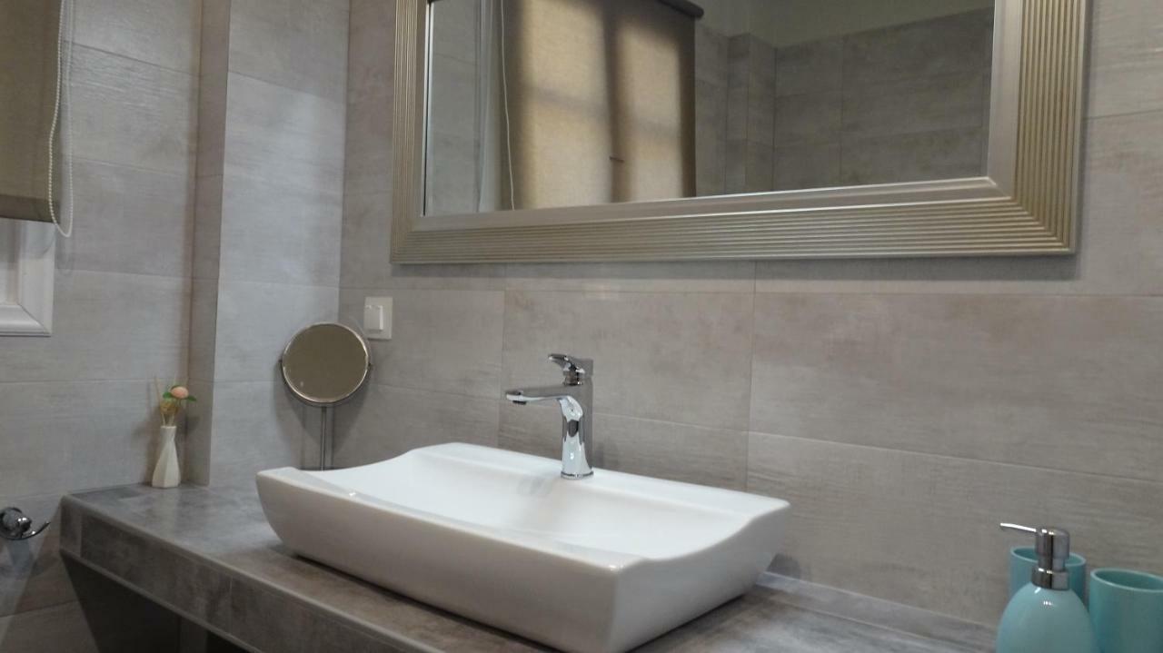 Elegant And Comfortable Apartment In The City Center Hermópolis Exterior foto